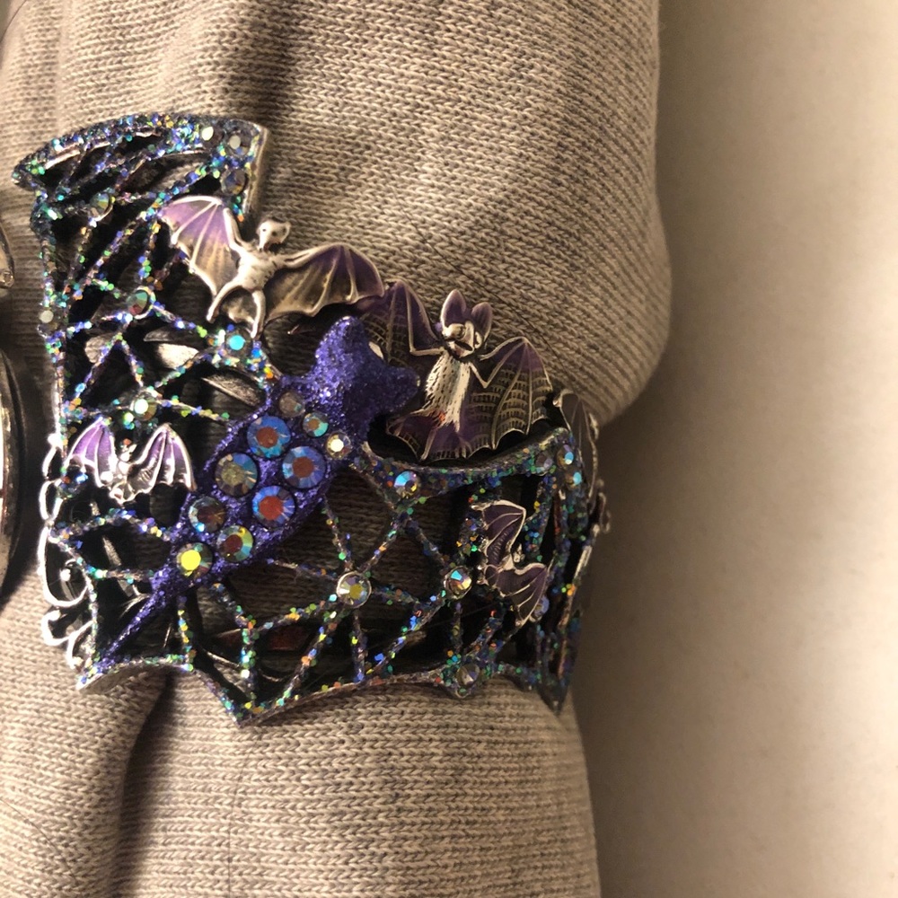*RARE* Kirks Folly Bat Cuff Bracelet!  Purple bats, rhinestones, flowers, moon - Picture 11 of 11